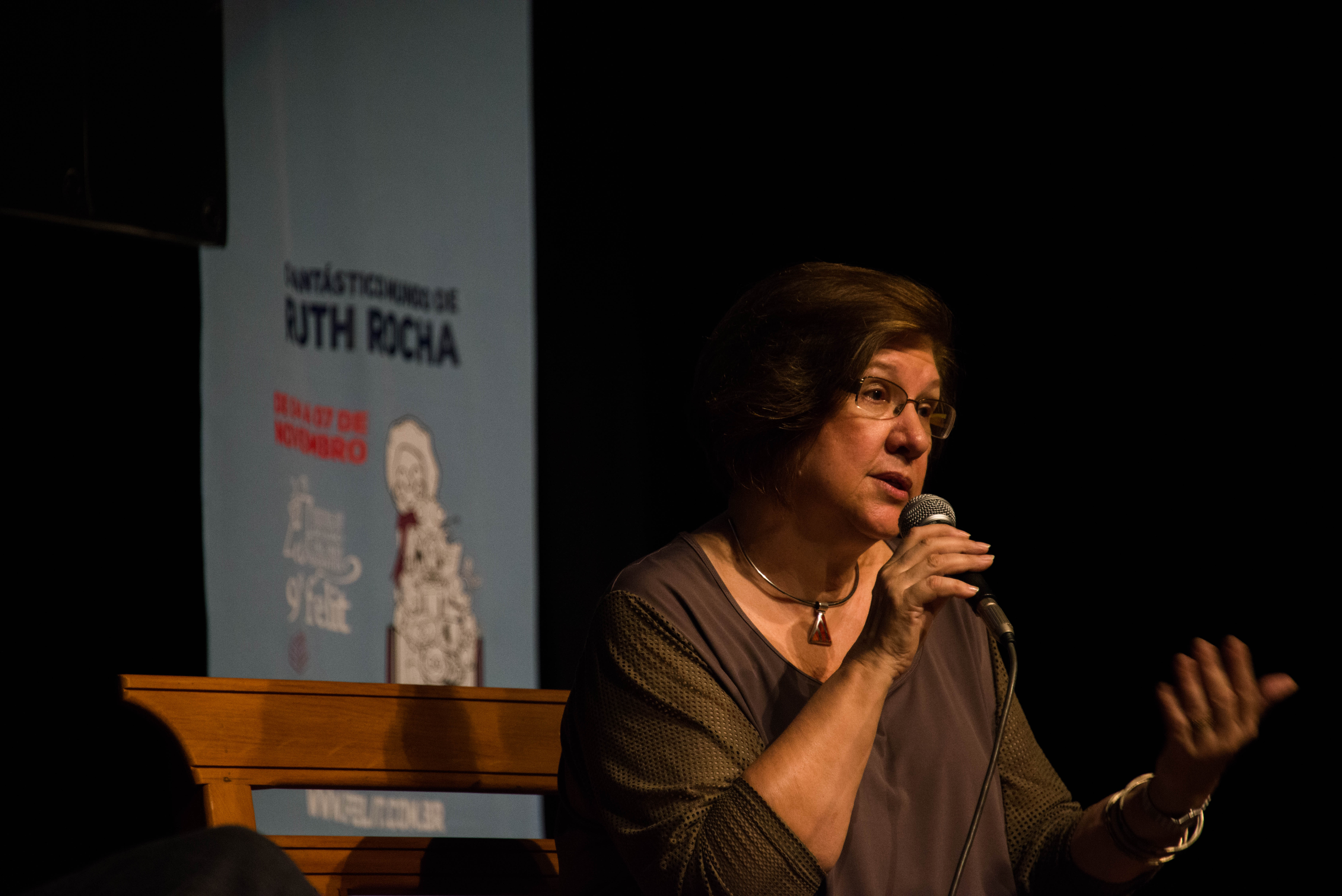 Elizabeth Serra abre 9ª edição do FELIT