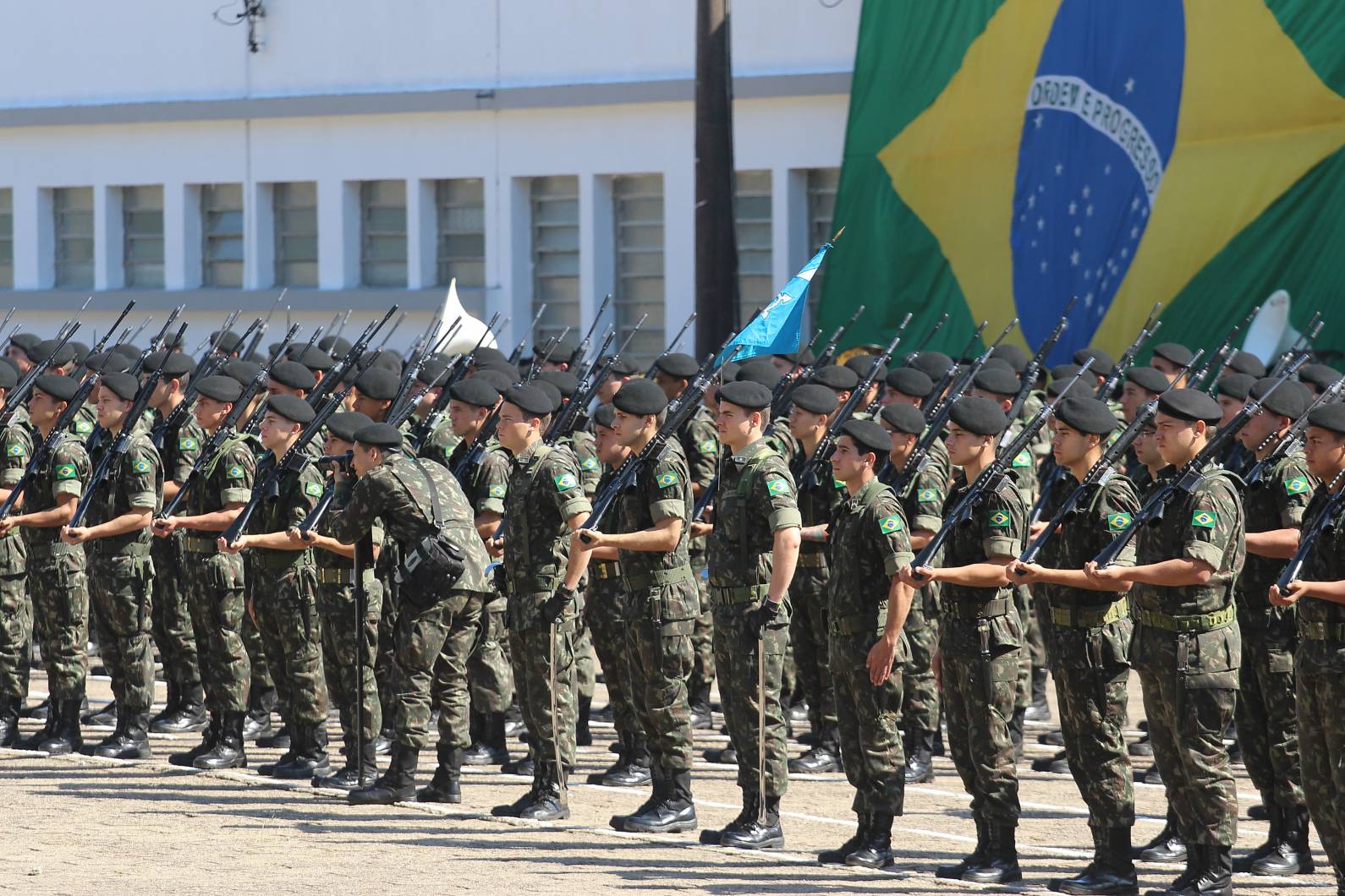 Alistamento militar é obrigatório no Brasil