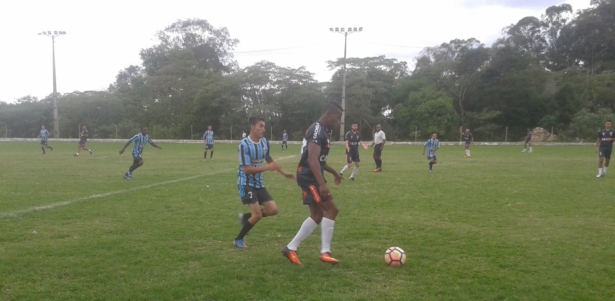 No segundo jogo do dia, Nova Holanda derrotou o Grêmio União.