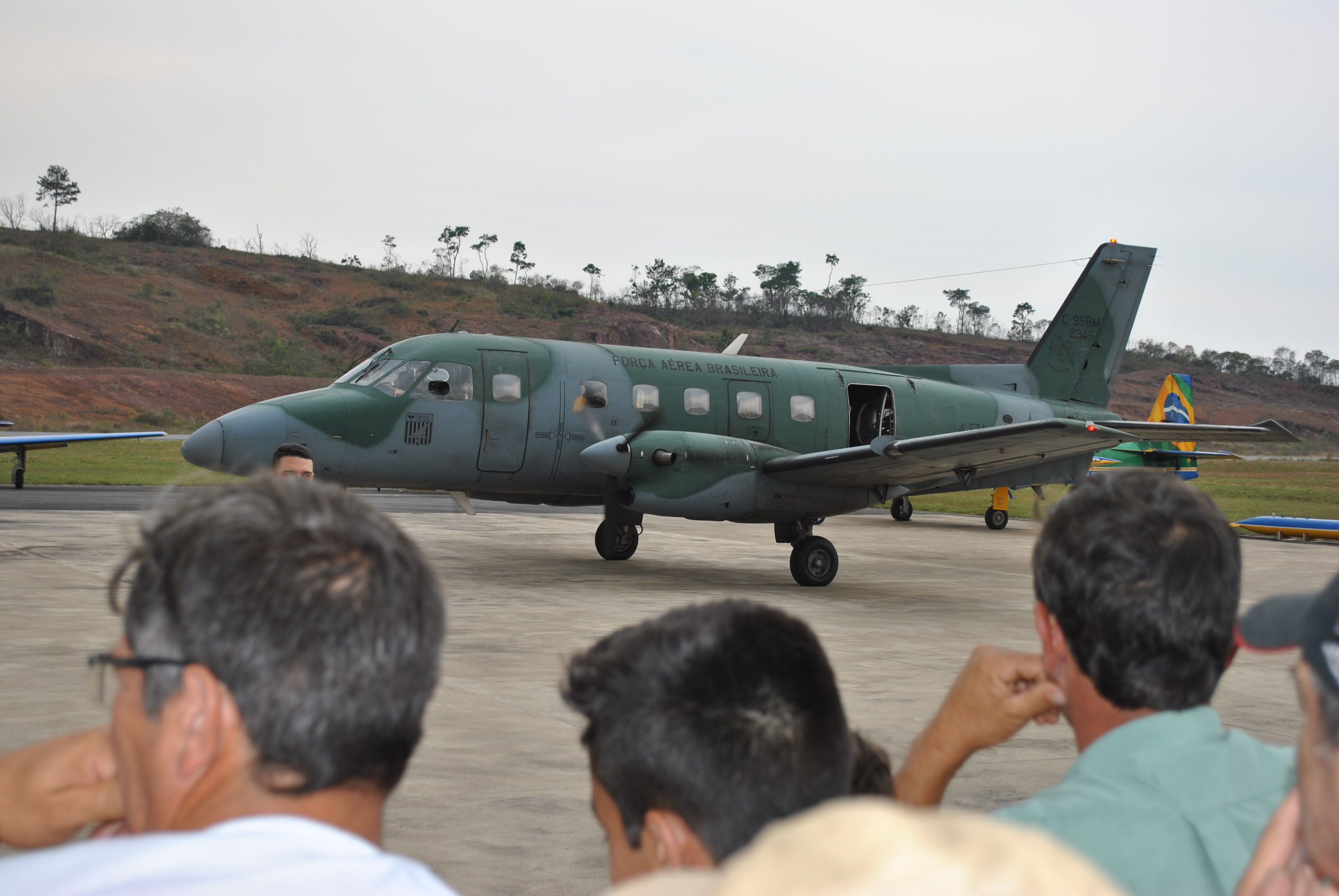 EPCAr comemora dia do Aviador e da Força Aérea Brasileira em Barbacena