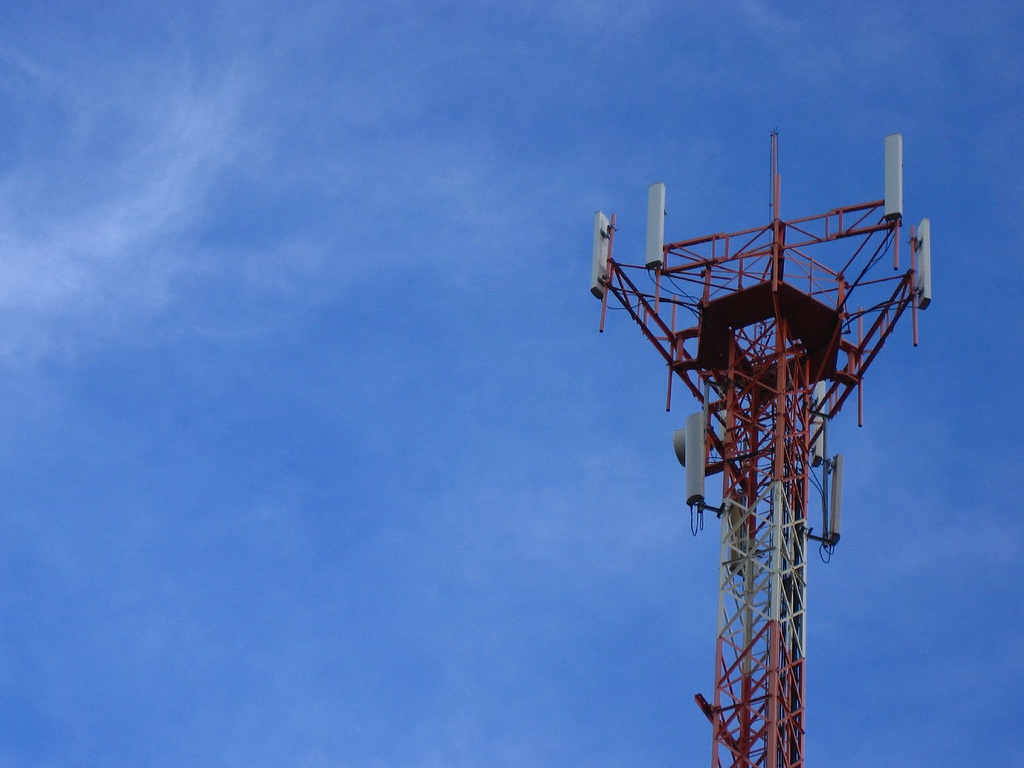 Câmara Municipal aprova lei de normatização de torres e antenas de telefonia móvel