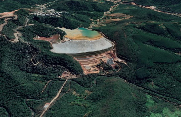 Rachadura do tamanho de arranha-céu é encontrada em barragem na cidade de Santa Bárbara, Minas Gerais 
