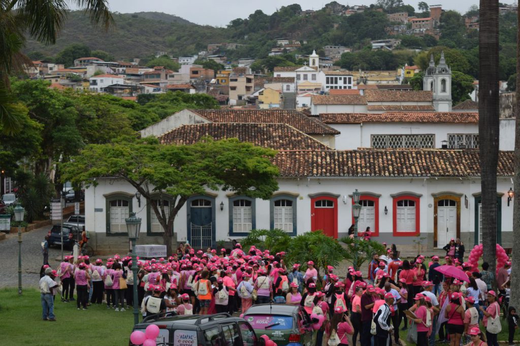 Concentração para caminhada do Outubro Rosa - Foto: Rafaela Andrade