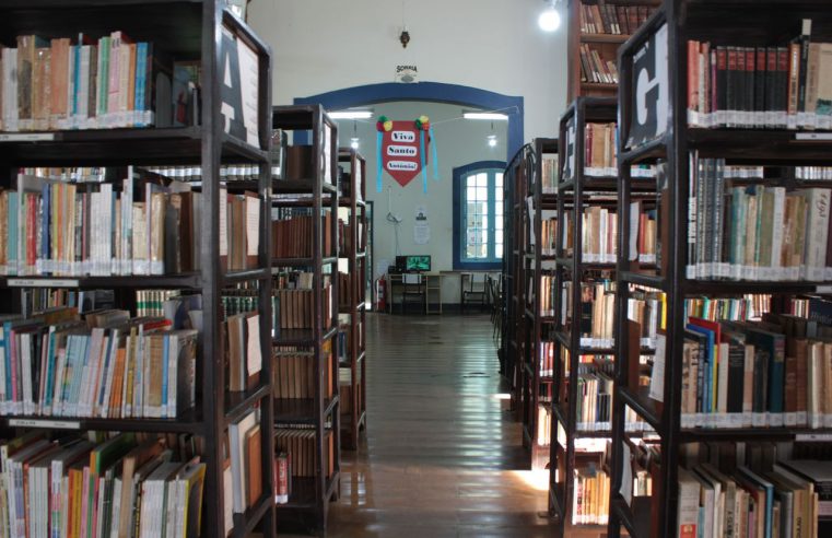 Embarque em uma jornada única de descoberta e aprendizado na biblioteca Caetano Baptista d’ Almeida!