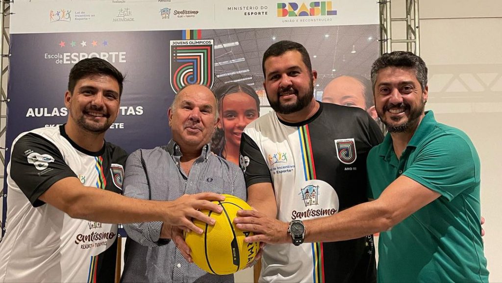 Equipe responsável pela existência e desenvolvimento do basquete no Projeto.