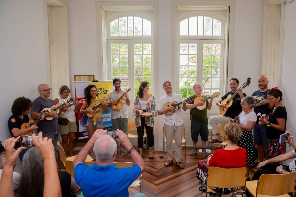 Apresentação musical em grupo na última edição do festival. 