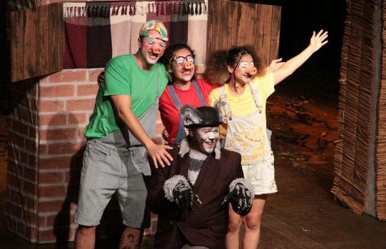 Rascunho Coletivo encanta público com releitura de ‘Os três porquinhos’ no Teatro Municipal de São João del-Rei 