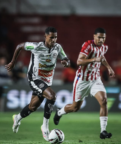 Athletic sofre virada e chega à terceira derrota consecutiva