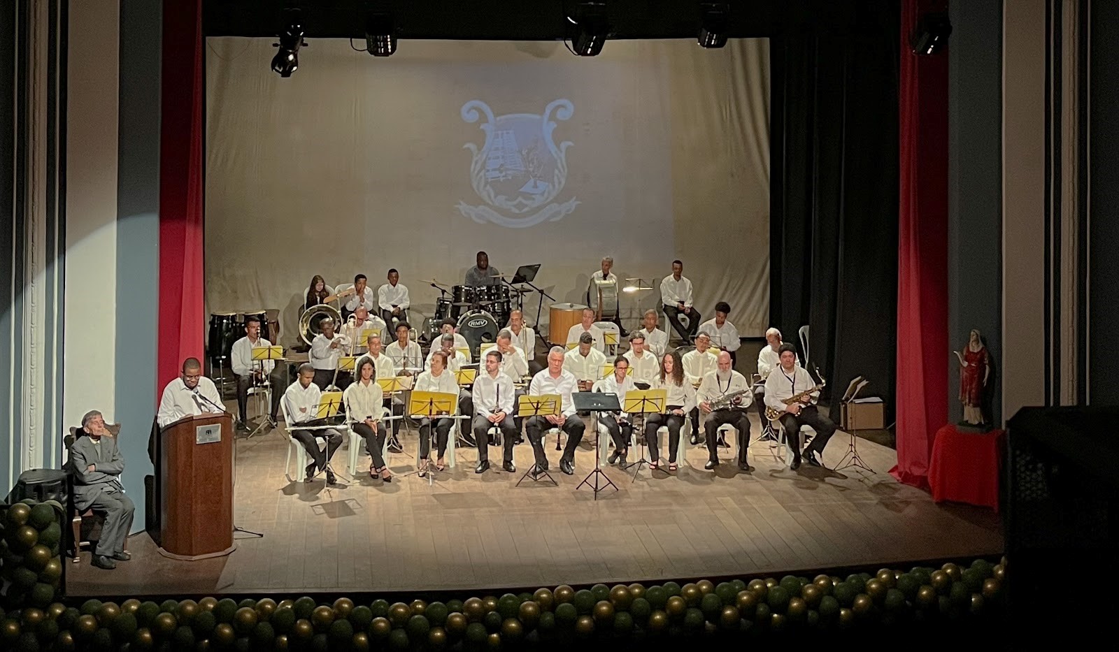 Banda Theodoro Faria em apresentação no Teatro Municipal