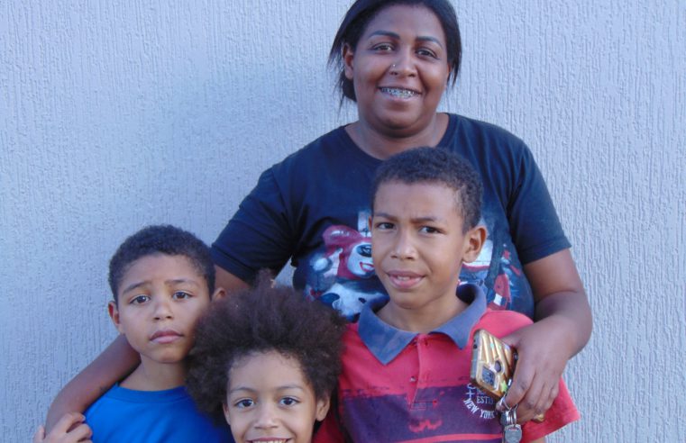 Crônica Dia das Mães: “Pés de caqui”